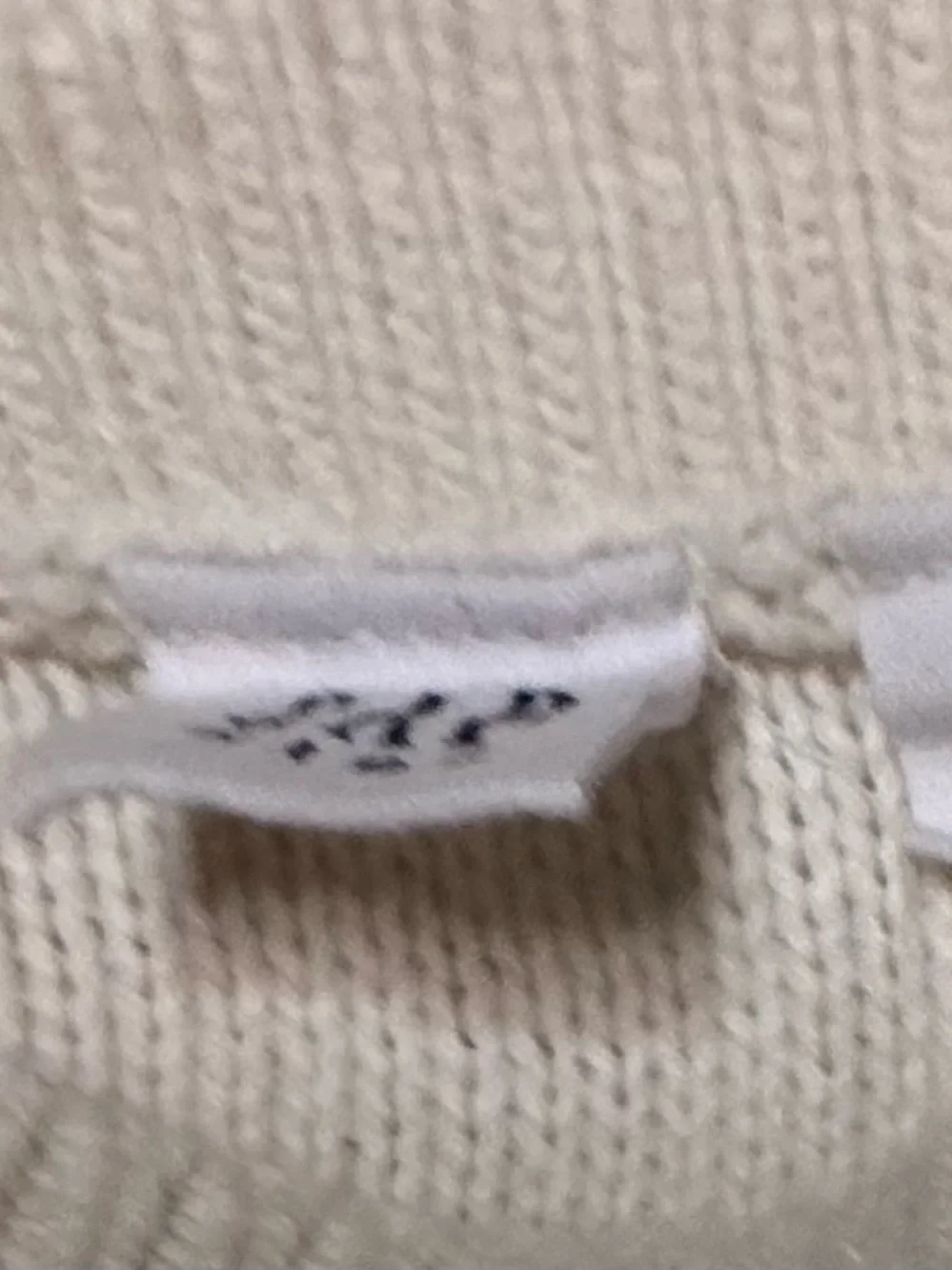 GAP Ivory Cable Knit Crew Sweater